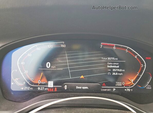 5UX53DP07P9N60256 2023 BMW X3 Black ხელსაწყოთა პანელის ხედი