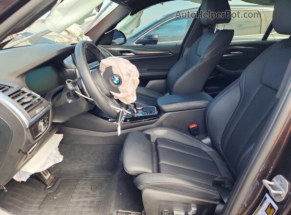 5UX53DP07P9S65982 2023 BMW X3 Charcoal Вид салону спереду