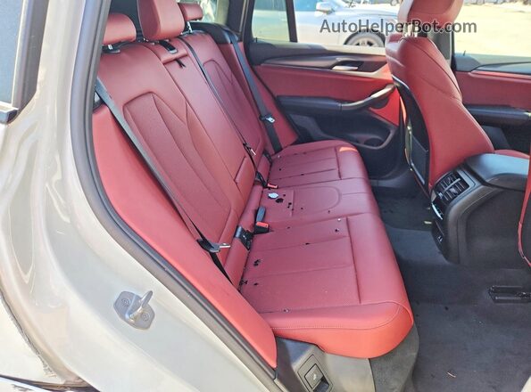 5UX53DP07R9X42896 2024 BMW X3 White უკანა სალონის ხედი