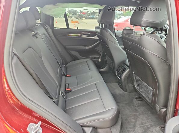 5UX53DP08N9M75472 2022 BMW X3 Burgundy Widok wnętrza z tyłu