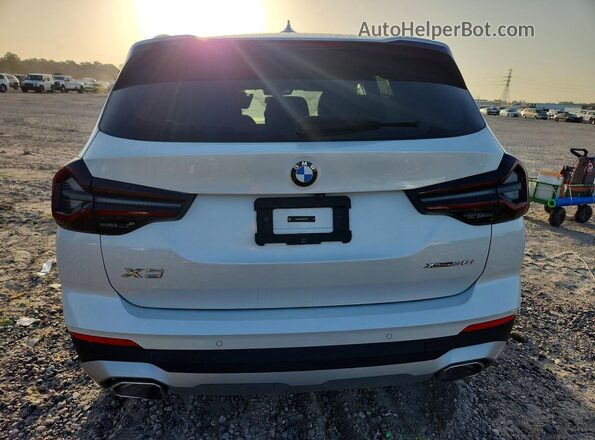 5UX53DP08R9W13386 2024 BMW X3 Белый Вид сзади