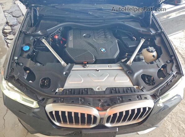 5UX53DP0XP9R74163 2023 BMW X3 Black Вид підкапотного простору