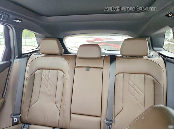 5UX53GP01T9350280 2026 BMW X3 Blue უკანა სავარძლების ხედი