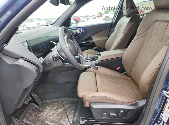 5UX53GP01T9350280 2026 BMW X3 Blue წინა სალონის ხედი