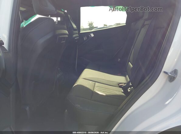 5UX53GP04T9162756 2026 BMW X3 White Widok naklejki z numerem VIN