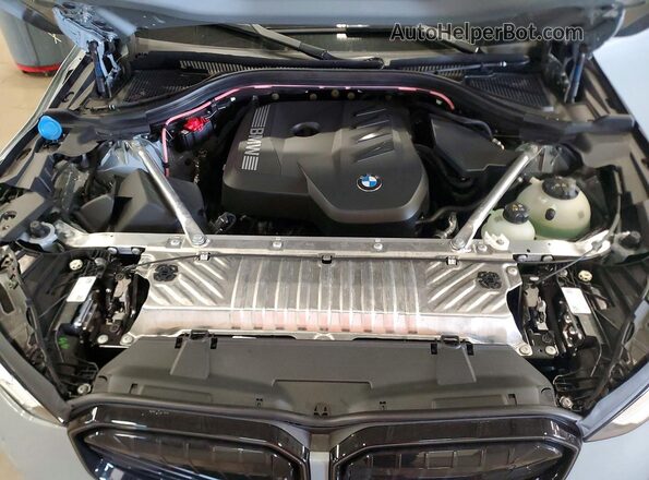 5UX53GP04T9204956 2026 BMW X3 Gray Widok komory silnika