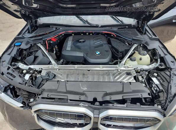 5UX53GP06S9043265 2025 BMW X3 Gray Rear interior view