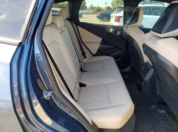 5UX53GP0XT9207540 2026 BMW X3 Blue Widok wnętrza z tyłu