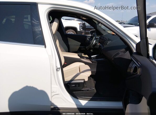5UX53GP0XT9223608 2026 BMW X3 White Front interior view