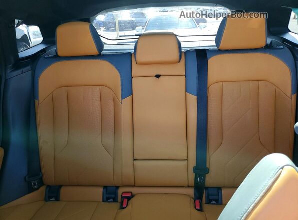 5UX73GP02S9X59637 2025 BMW X3 Угольный Вид задних сидений
