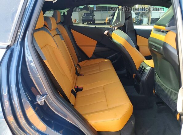 5UX73GP02S9X59637 2025 BMW X3 Угольный Вид задней части салона