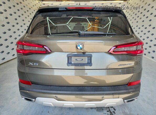 5UXCR4C00P9R29468 2023 BMW X5 Зеленый Вид сзади
