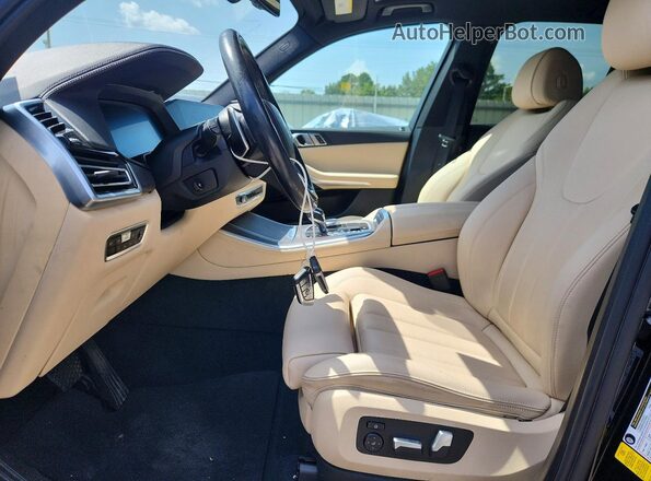 5UXCR4C05M9F51145 2021 BMW X5 Black Front interior view