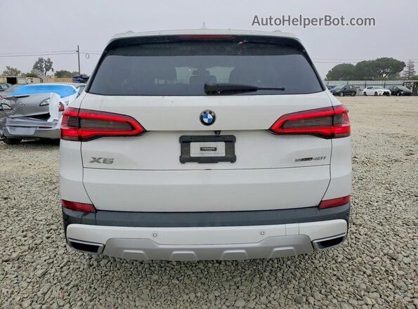 5UXCR4C08L9B99256 2020 BMW X5 White Vista trasera