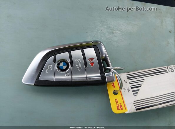 5UXCR4C08LLW63890 2020 BMW X5 Gray Vista del salpicadero