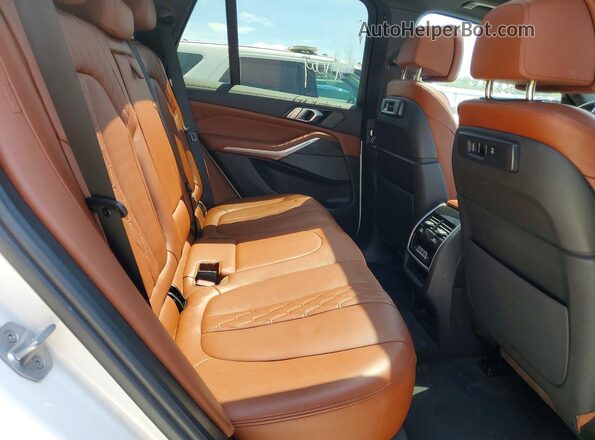 5UXCR4C08P9N53845 2023 BMW X5 White Вид задньої частини салону