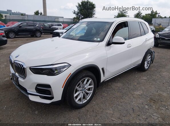 5UXCR6C00P9P47653 2023 BMW X5 White Front left