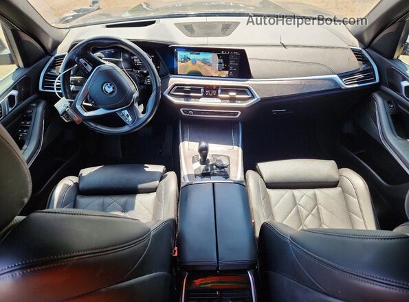 5UXCR6C00P9P95752 2023 BMW X5 Серый Вид панели приборов