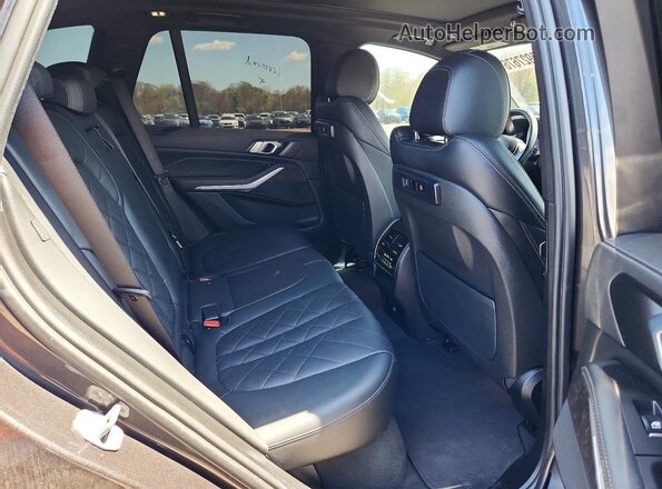 5UXCR6C00P9P95752 2023 BMW X5 Серый Вид задней части салона