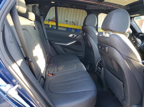 5UXCR6C01M9F39179 2021 BMW X5 Blue Rear interior view