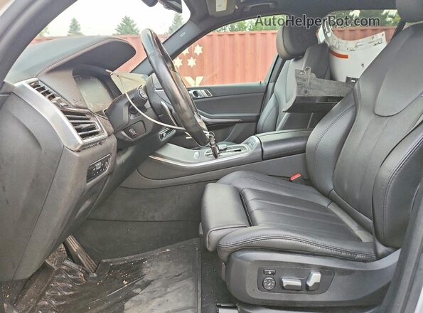 5UXCR6C01N9N21182 2022 BMW X5 White Սալոնի դիմացի տեսք