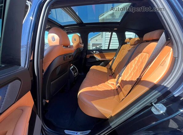 5UXCR6C01P9P71587 2023 BMW X5 Black Widok komory silnika