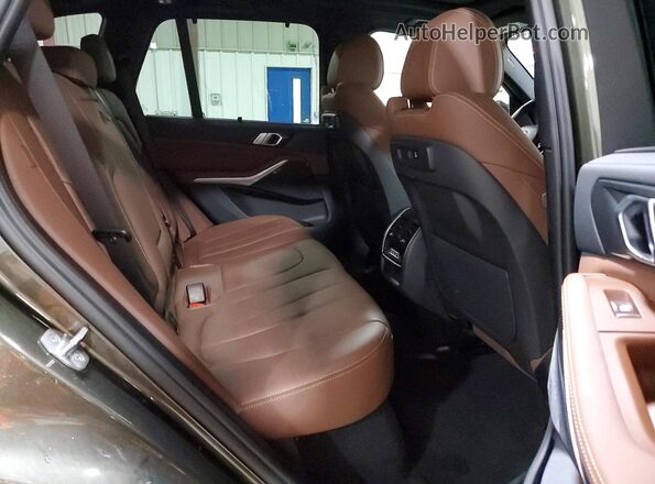 5UXCR6C04N9L99532 2022 BMW X5 Green Вид задньої частини салону