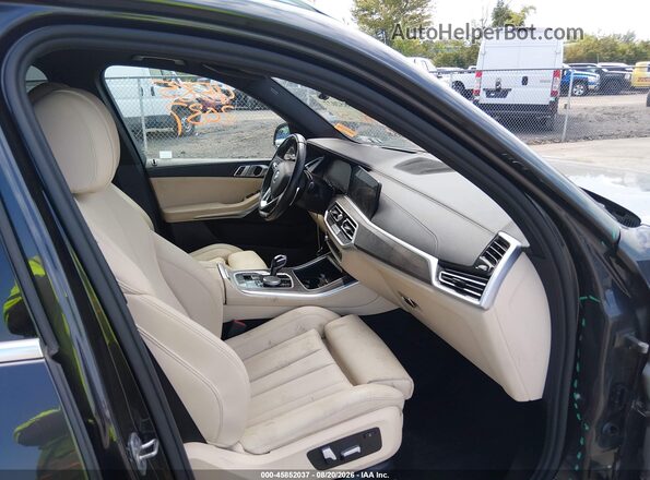 5UXCR6C04N9N19183 2022 BMW X5 Gray Widok wnętrza z przodu