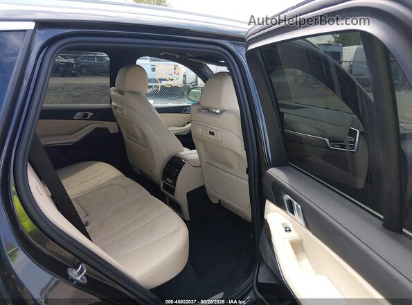 5UXCR6C04N9N19183 2022 BMW X5 Gray Widok naklejki z numerem VIN