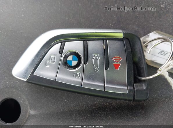 5UXCR6C05N9N18964 2022 BMW X5 Gray Dashboard view