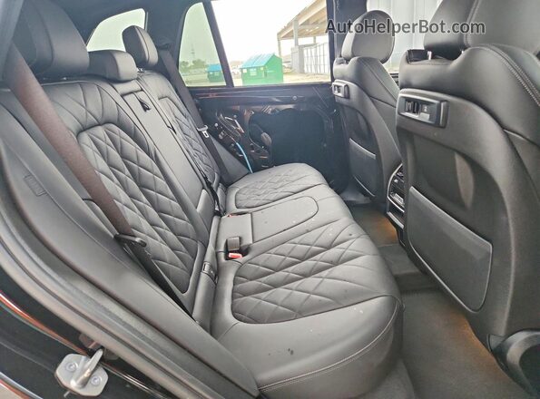 5UXCR6C05P9P75108 2023 BMW X5 Black უკანა სალონის ხედი