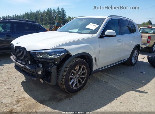 5UXCR6C06L9B49466 2020 BMW X5 Белый Передняя левая четверть
