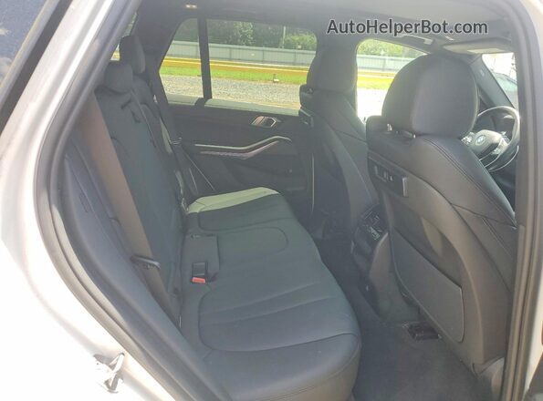 5UXCR6C07N9M79276 2022 BMW X5 White Вид задніх сидінь