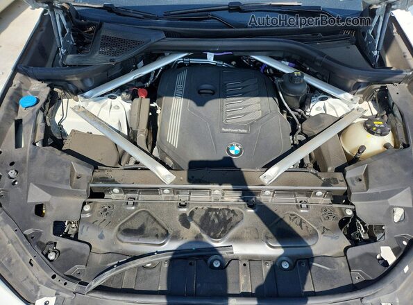 5UXCR6C08N9J88883 2022 BMW X5 White Engine compartment view