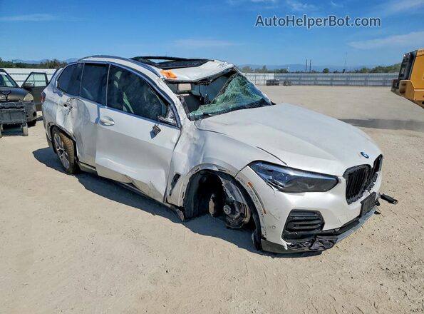 5UXCR6C08N9M53625 2022 BMW X5 White Front right