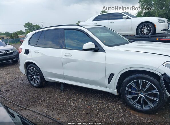 5UXCR6C09N9L28228 2022 BMW X5 White Widok wnętrza z tyłu
