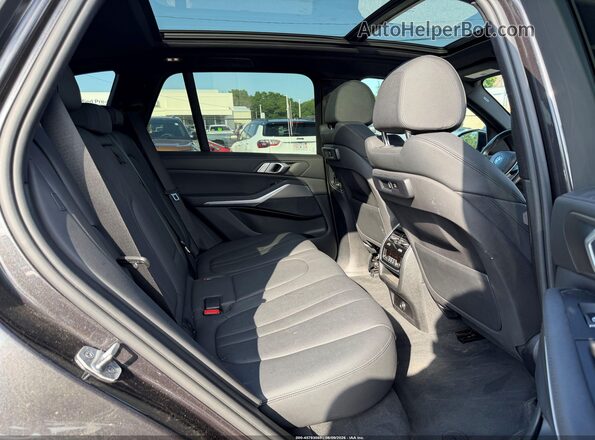 5UXCR6C52KLL26024 2019 BMW X5 Dark Blue უკანა სავარძლების ხედი