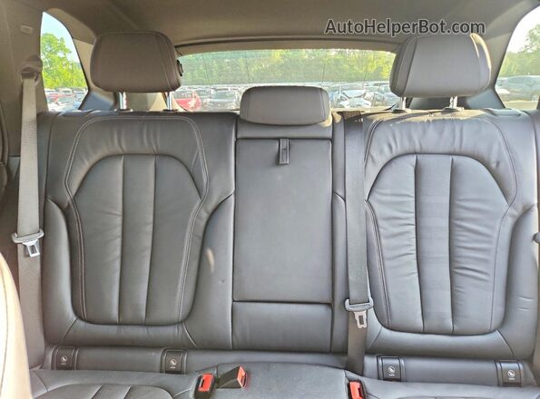 5UXCR6C52KLL36603 2019 BMW X5 White Widok tylnych siedzeń