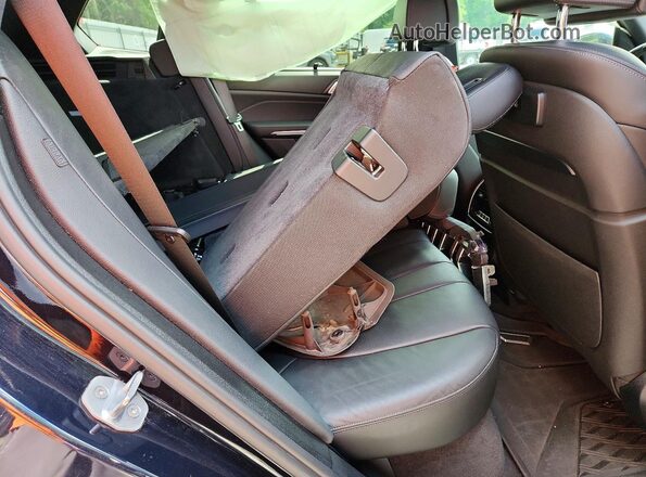 5UXCR6C52KLL51604 2019 BMW X5 Синий Вид задней части салона