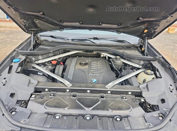5UXCR6C53KLL40417 2019 BMW X5 Black Widok wnętrza z tyłu