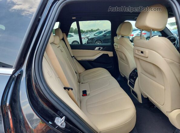 5UXCR6C57KLL13687 2019 BMW X5 Black Vista interior trasera