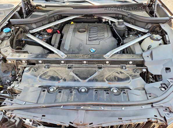 5UXCR6C57KLL13687 2019 BMW X5 Black Vista del compartimento del motor