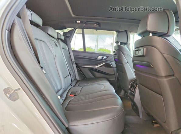 5UXCR6C58KLL08823 2019 BMW X5 Белый Вид задней части салона
