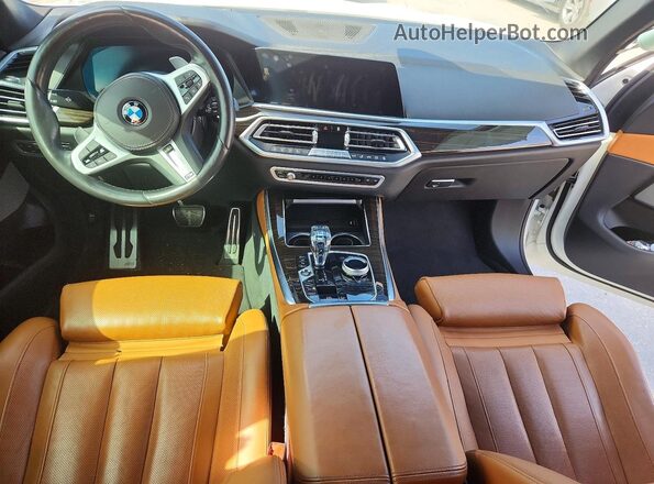 5UXCR6C58KLL12869 2019 BMW X5 White Vista del salpicadero