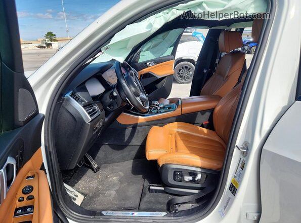 5UXCR6C58KLL12869 2019 BMW X5 White Vista interior delantera