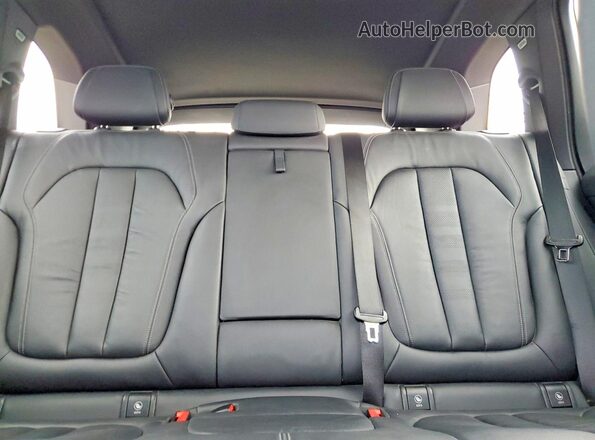 5UXCR6C59KLK80661 2019 BMW X5 Blue Widok tylnych siedzeń