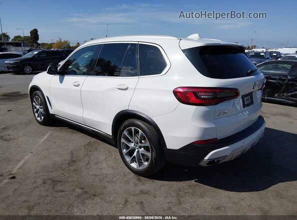 5UXCR6C5XKLL24957 2019 BMW X5 White Rear left