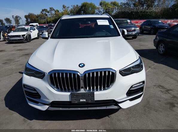 5UXCR6C5XKLL24957 2019 BMW X5 White Front view