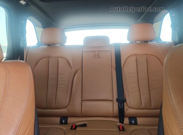 5UXCR6C5XKLL35506 2019 BMW X5 Синий Вид задних сидений