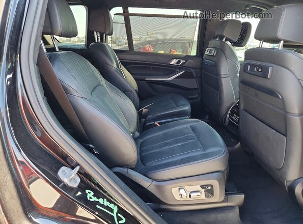 5UXCW2C01M9F60115 2021 BMW X7 Black Սալոնի հետևի տեսք